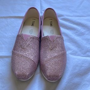 Toms rose glow iridescent glitter shoes